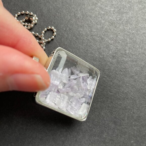 ✨ Pendant Necklace Crushed Amethyst Stone Shaker Square Frame Bottle Silver Tone - Picture 9 of 14